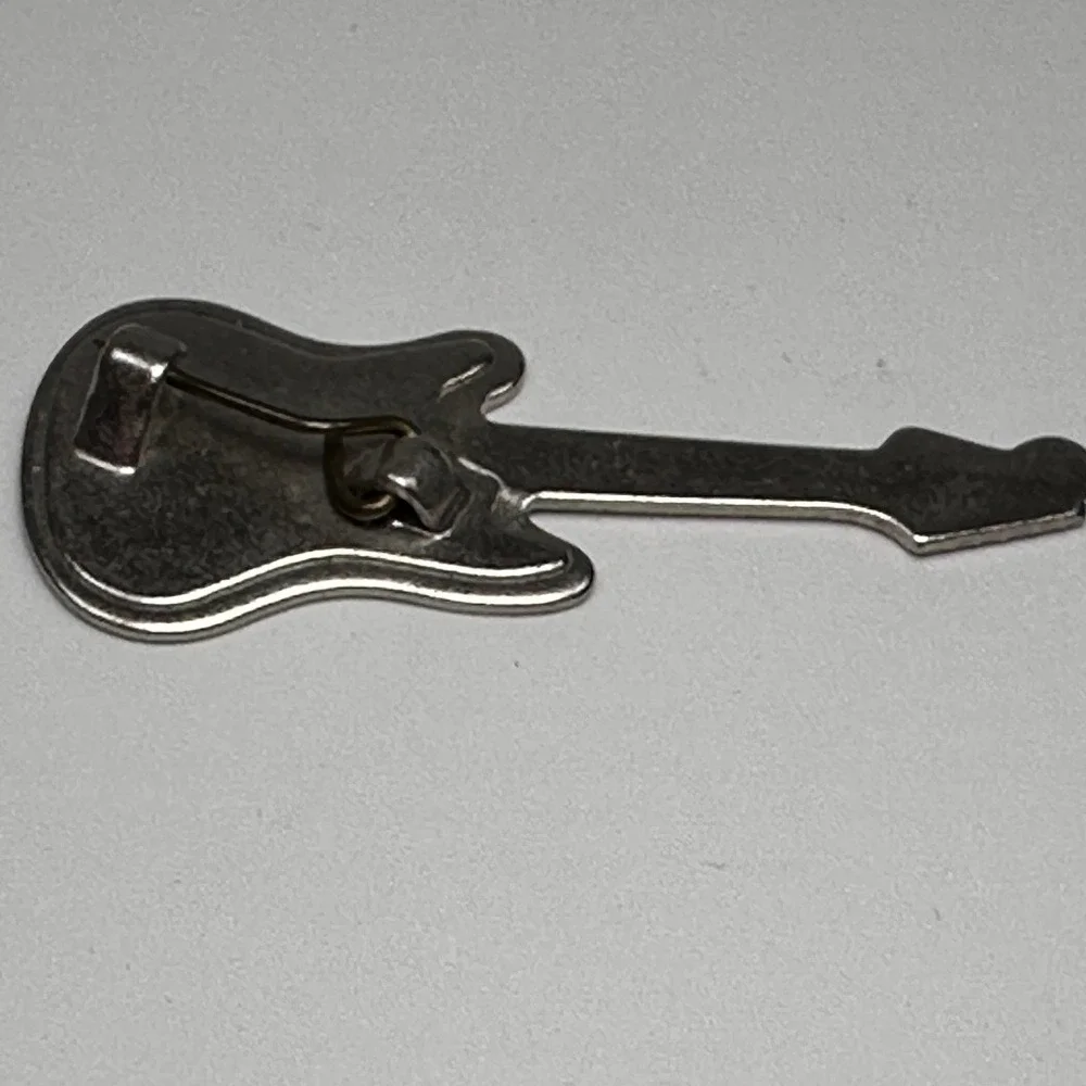 Van Halen David Lee Roth Guitar Lapel Pin Brooch‎ VTG Classic Rock & Roll
